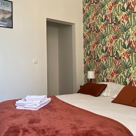 Hotel Tulty Тур Екстериор снимка