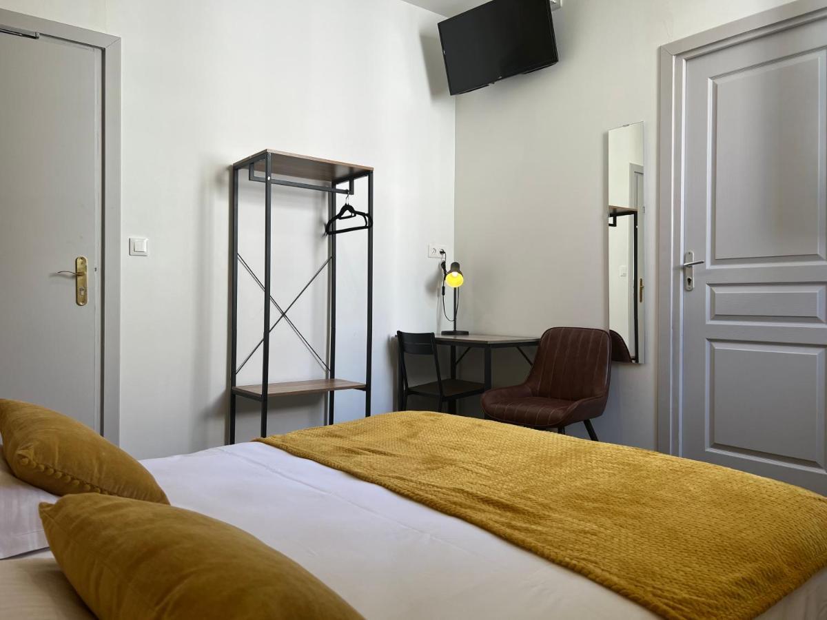 Hotel Tulty Тур Екстериор снимка