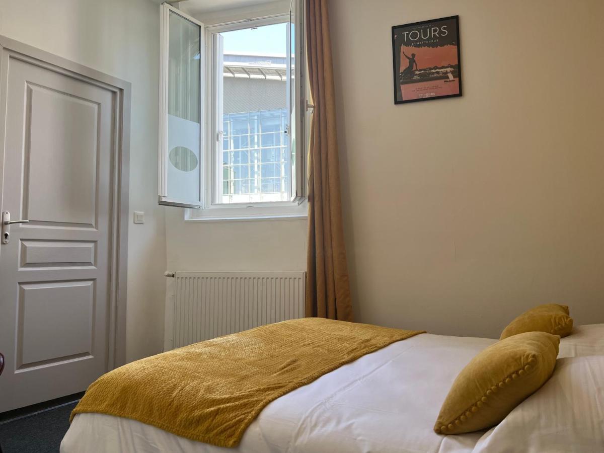 Hotel Tulty Тур Екстериор снимка