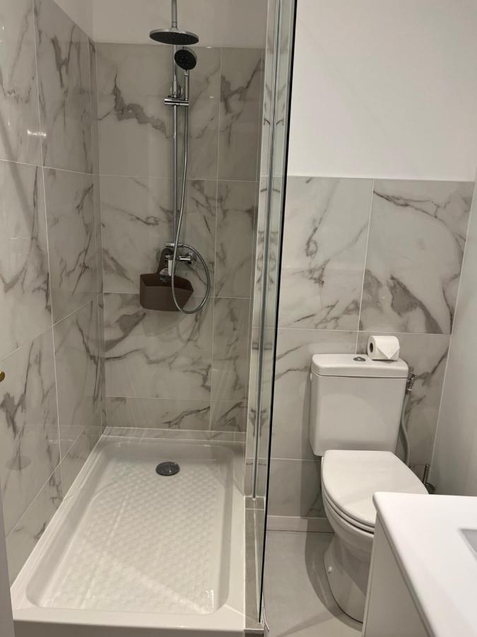 Hotel Tulty Тур Екстериор снимка