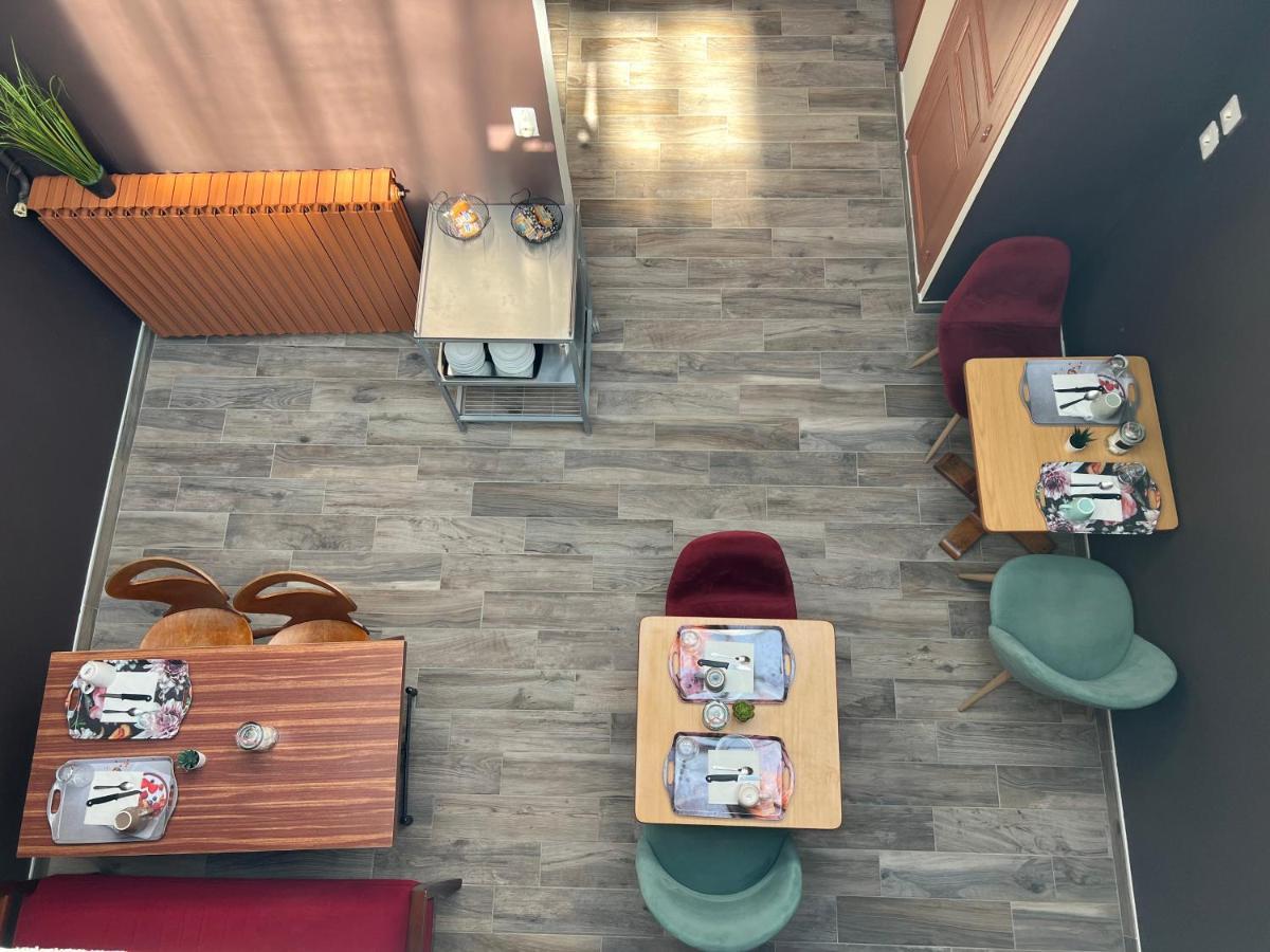 Hotel Tulty Тур Екстериор снимка